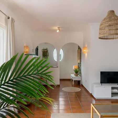 Vila 5 By An Island *